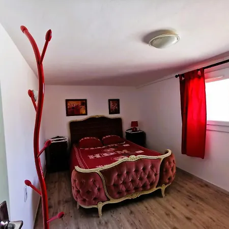 Holiday home Domaine La Via Regia : Les Maisons *
